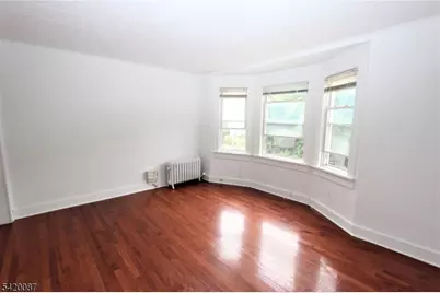 58 Monsignor Owens Pl #2, Nutley, NJ 07110 - Photo 4