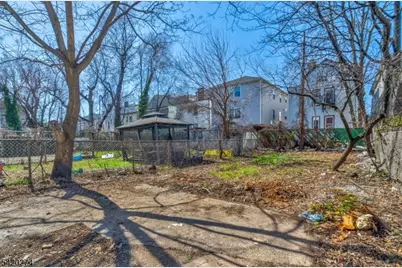 208 N 11th St, Newark, NJ 07107 - Photo 22