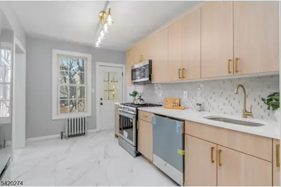 208 N 11th St, Newark, NJ 07107 - Photo 8