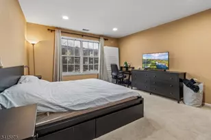 418 Stratford Pl, Bridgewater, NJ 08805 - Photo 10