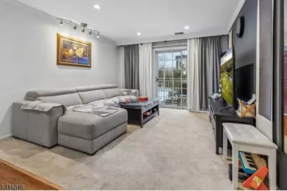 418 Stratford Pl #418, Bridgewater, NJ 08805 - Photo 2