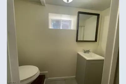 43 Mapes Ave #1R, Newark, NJ 07112 - Photo 8