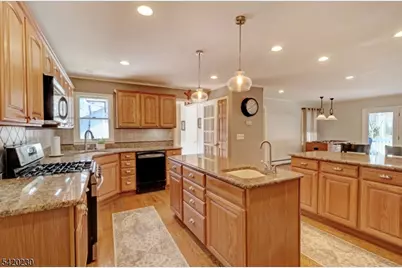 664 Plainfield Ave, Berkeley Heights Township, NJ 07922 - Photo 10