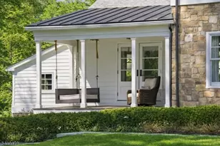 54 Berta Pl, Bernards Township, NJ 07920 - Photo 4