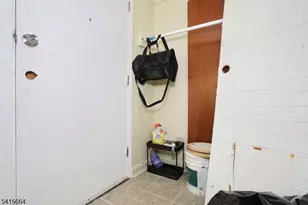 941 E 25th St, Paterson, NJ 07513 - Photo 34