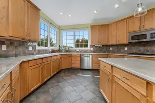 11 Baker Way, Hopewell Township, NJ 08534 - Photo 4