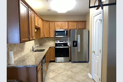 2206 Ambassador Ct, Franklin Township, NJ 08873 - Photo 6