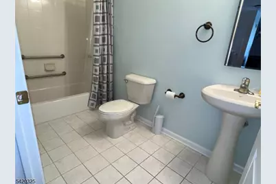 2206 Ambassador Ct, Franklin Township, NJ 08873 - Photo 16