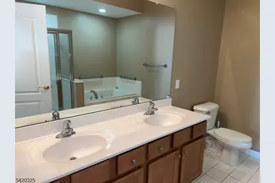 2206 Ambassador Ct, Franklin Township, NJ 08873 - Photo 12