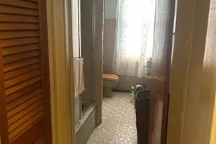 22 Woodland Ave, Jersey City, NJ 07305 - Photo 8