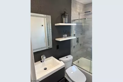 229 Saint Cloud Ave, West Orange Township, NJ 07052 - Photo 14