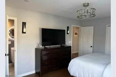 229 Saint Cloud Ave, West Orange Township, NJ 07052 - Photo 10