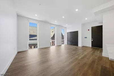 21 Lincoln Park #302, Newark, NJ 07102 - Photo 4