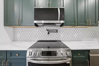 21 Lincoln Park #101, Newark, NJ 07102 - Photo 16