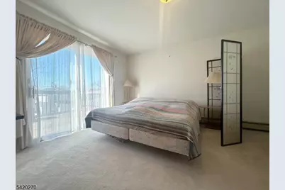 525 Stuyvesant Ave #2, Lyndhurst Township, NJ 07071 - Photo 14