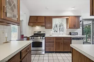 242 Old Turnpike Rd, Tewksbury Township, NJ 07830 - Photo 24