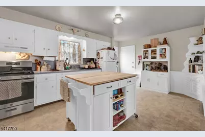 322 Broughton Ave, Bloomfield, NJ 07003 - Photo 18