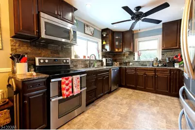 53A Broad St, Flemington, NJ 08822 - Photo 2