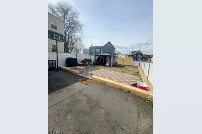315 Coit St, Irvington, NJ 07111 - Photo 12