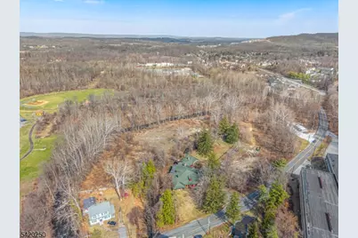 30 Gingerbread Castle Rd, Hamburg, NJ 07419 - Photo 8