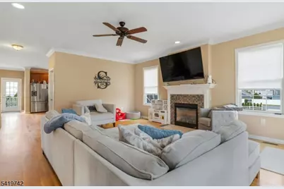 827 Second St, Union Beach, NJ 07735 - Photo 14