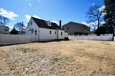 39-23 Van Duren Ave, Fair Lawn, NJ 07410 - Photo 16