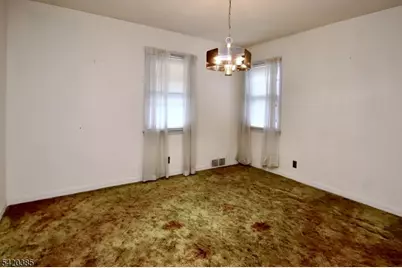 39-23 Van Duren Ave, Fair Lawn, NJ 07410 - Photo 6