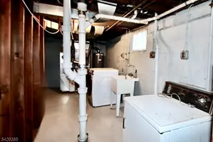 39-23 Van Duren Ave, Fair Lawn, NJ 07410 - Photo 14