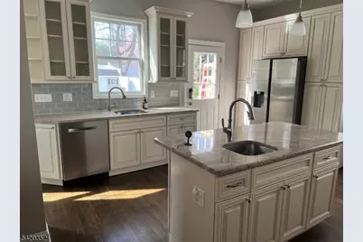 100 Elm St #1, Montclair, NJ 07042 - Photo 8