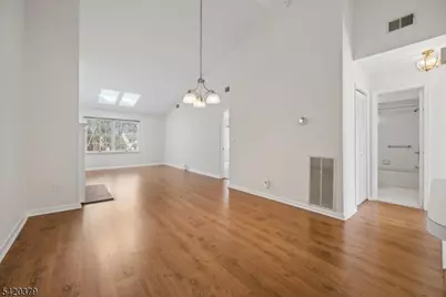 20 Alexandria Way, Bernards Township, NJ 07920 - Photo 4