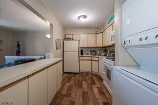 51 Sunrise Dr, Hanover Township, NJ 07981 - Photo 10