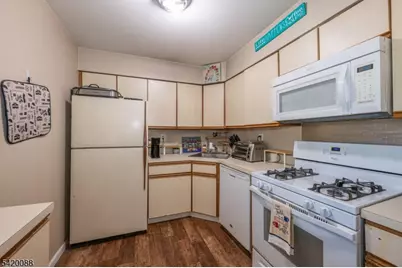 51 Sunrise Dr, Hanover Township, NJ 07981 - Photo 12