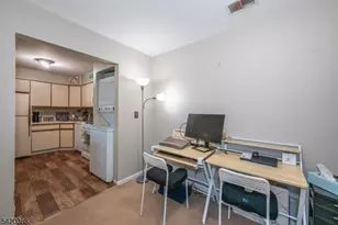 51 Sunrise Dr, Hanover Township, NJ 07981 - Photo 10