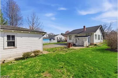 715 New Brunswick Ave, Pohatcong Township, NJ 08865 - Photo 28