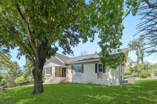 2 Rossi Dr, Clinton Township, NJ 08809 - Photo 6