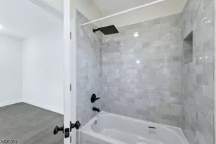 392 S 19th St, Newark, NJ 07103 - Photo 18