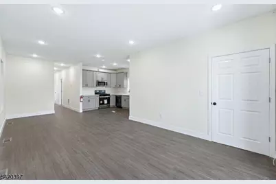 392 S 19th St, Newark, NJ 07103 - Photo 2