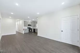 392 S 19th St, Newark, NJ 07103 - Photo 2