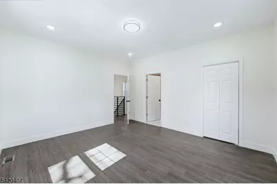 392 S 19th St, Newark, NJ 07103 - Photo 14