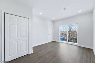 392 S 19th St, Newark, NJ 07103 - Photo 6