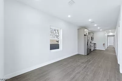 392 S 19th St, Newark, NJ 07103 - Photo 4