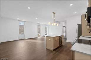 21 Lincoln Park, Newark, NJ 07102 - Photo 1