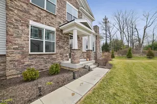 25 Stone Ct, Morris Township, NJ 07960 - Photo 2