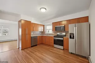 33 N Willow St, Montclair, NJ 07042 - Photo 4