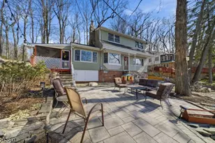 51 Lakeside Dr, Vernon, NJ 07422 - Photo 10