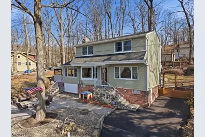 51 Lakeside Dr, Vernon, NJ 07422 - Photo 1