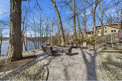 51 Lakeside Dr, Vernon, NJ 07422 - Photo 8