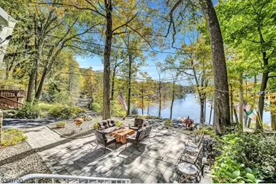 51 Lakeside Dr, Vernon, NJ 07422 - Photo 1