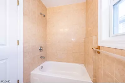 28 Highland St, Paterson, NJ 07524 - Photo 14