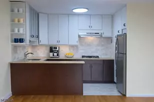 530 Valley Rd, Montclair, NJ 07043 - Photo 4